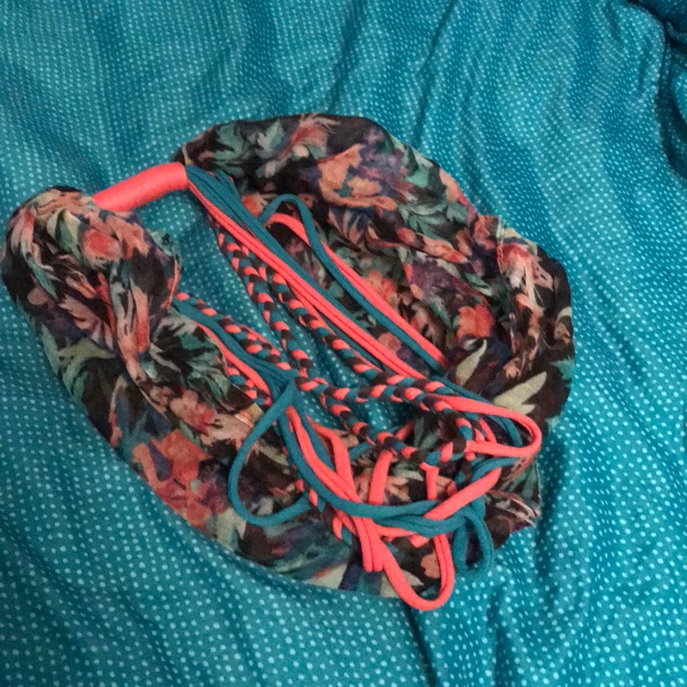 Multicolor Scarf 🌸